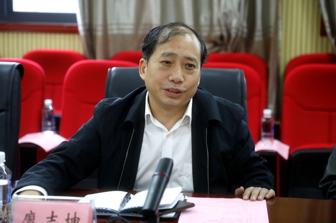 https://news.jsu.edu.cn/__local/7/22/98/741BE2D40EE382BF1DE4234B2FF_85CA7F30_2158D0.jpg